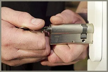 Austin IL Locksmith Store Austin, IL 773-922-1712